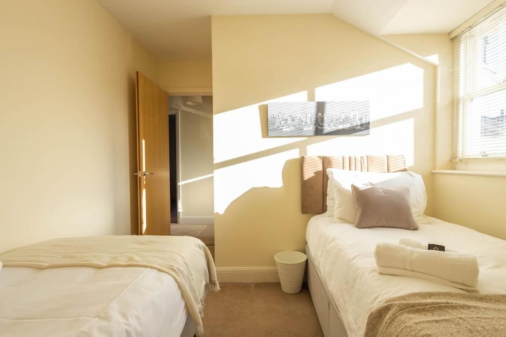 The Wellness Lodge- Gym, Table Tennis, Cinema, Parking And More! Bath Exterior foto